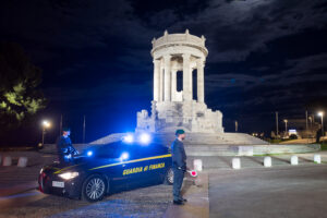 legality_FRA_1038